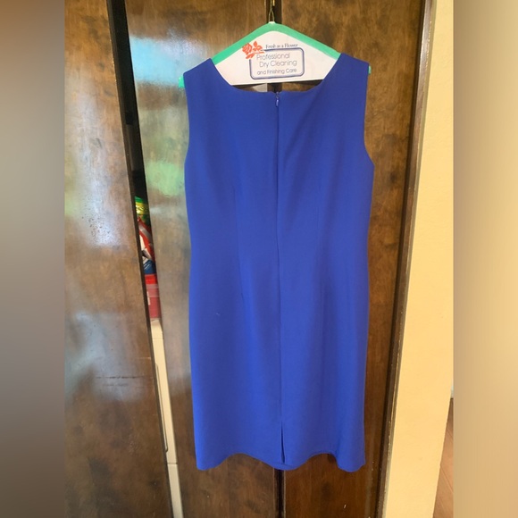 Dress Suit - Picture 3 of 4